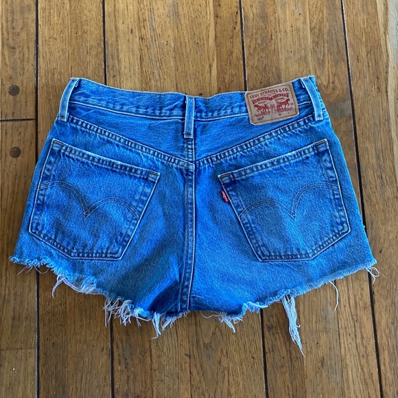 Levi Denim Shorts - Picture 2 of 2